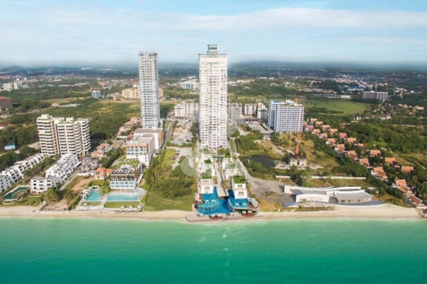 ลา รอยัล บีช คอนโดมิเนียม จอมเทียน La Royale Beach Condominium Jomtien