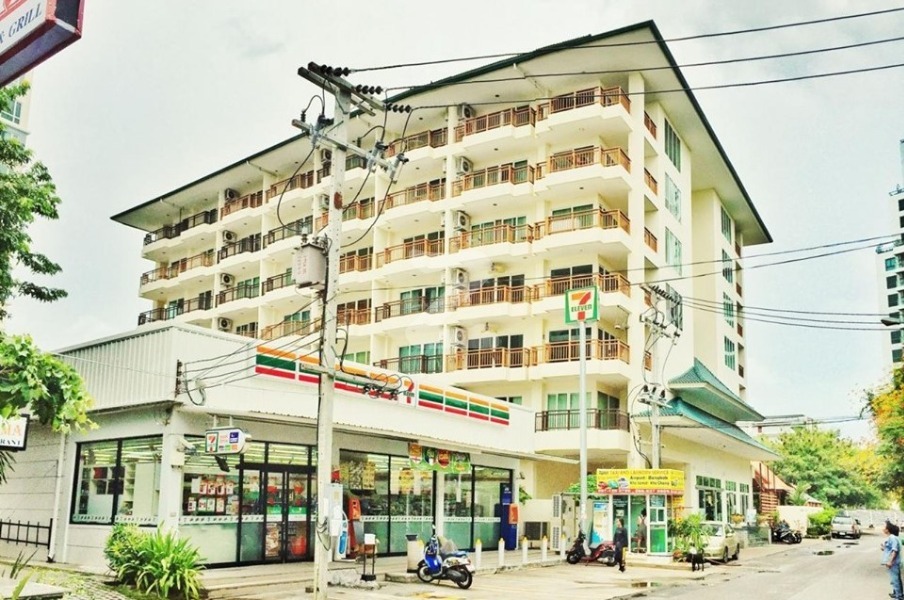 เอ็มเมอรัลด์ พาเลซ คอนโดมิเนีบม Emerald Palace Condominium