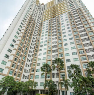 คิวเฮ้าส์ คอนโด สาทร Q House Condo Sathorn