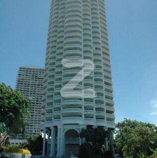 พาร์คบีช คอนโดมิเนียม Park Beach Condominium