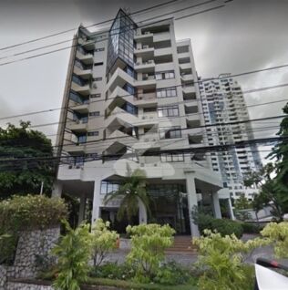 เดอะ วอเตอร์ฟอร์ด พาร์ค คอนโดมิเนียม The Waterford Park Condominium