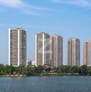 เดอะ เลค คอนโดมิเนียม The Lake Condominium