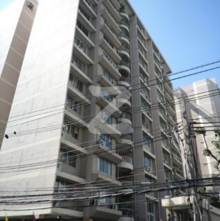 ย่าโม แลนด์เฮ้าส์ คอนโดมิเนียม 1 Yamo Land House Condominium 1