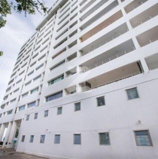 เดอะ รอยัล พริ้นเซส คอนโดมิเนียม The Royal Princess Condominiums