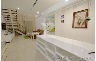 ขาย คอนโด Duplex 1 ห้องนอน 2 ห้องน้ำ ติดสระว่ายน้ำ โบ๊ทเฮ้าส์ หัวหิน หาดส่วนตัว : เจ้าของขายเอง (งดรับนายหน้า) 