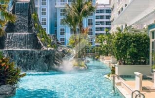 ขายดาวน์คอนโด แกรนด์ ฟลอริด้า บีชฟร้อนท์ คอนโด รีสอร์ท พัทยา (Grand Florida Beachfront Condo Resort Pattaya)