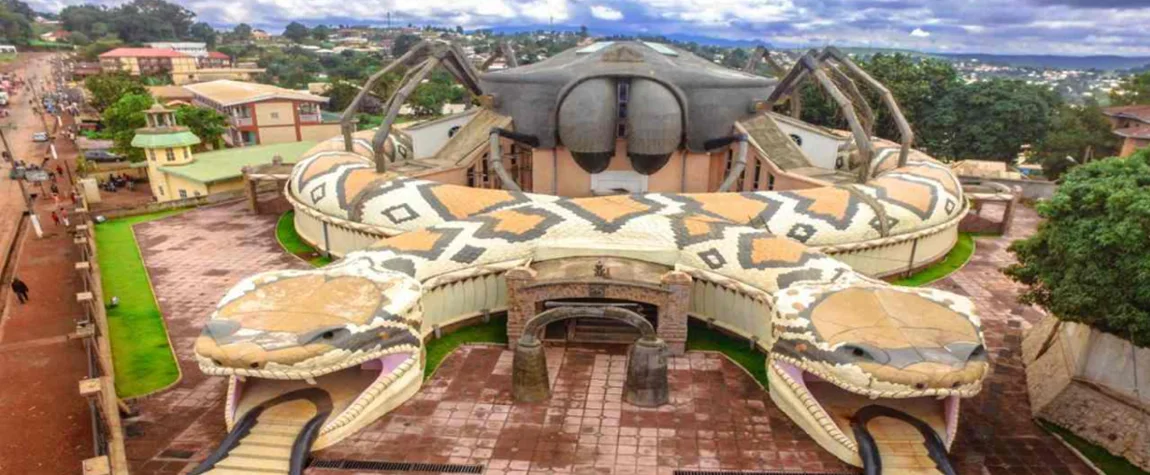 Centre - Travel destination image