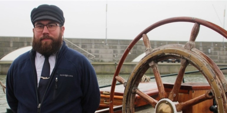 Even voorstellen: Lucas Knol, de schipper van de tjalk Pelikaan
