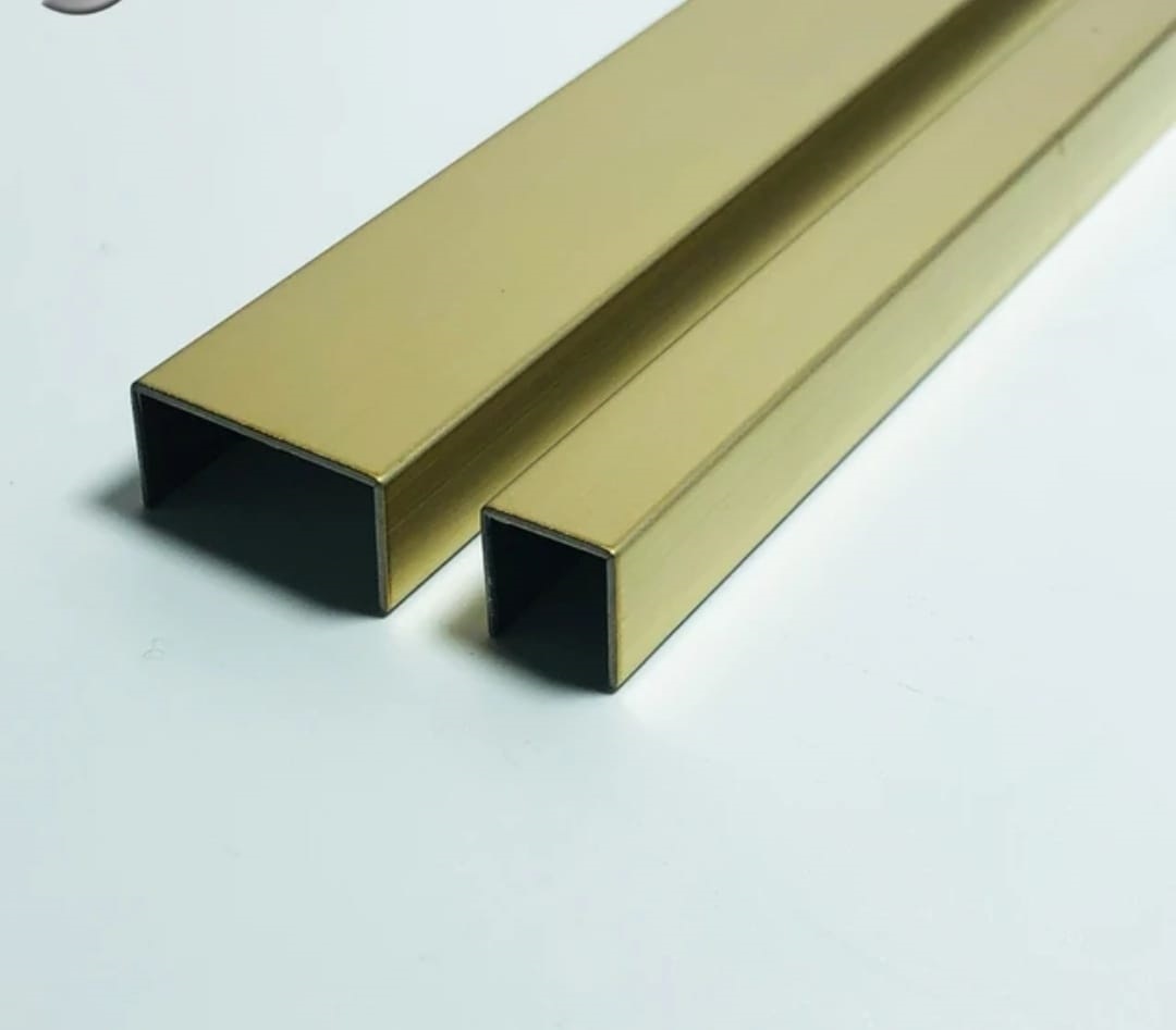 Profil U rectificat din inox auriu periat 1,5 x 0,9 x 270 cm